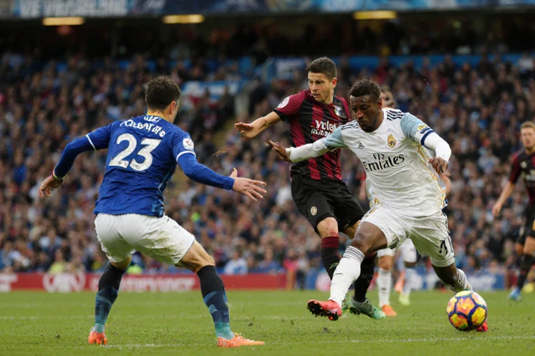 比利亚雷亚尔迎战马德里竞技:黄潜主场欲掀波澜,床单军团力求稳固积分区 比利亚雷亚尔迎战马德里竞技:黄潜主场欲掀波澜,床单军团力求稳固积分区